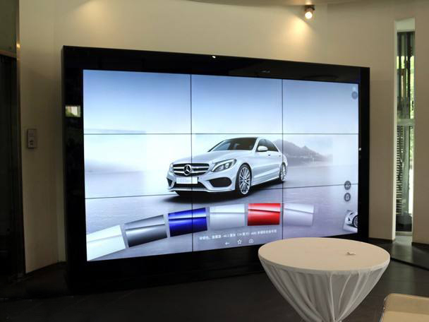 汽車數字展廳多媒體設備插圖